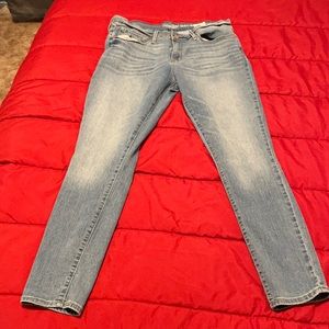 Signature Levi’s Skinny jeans